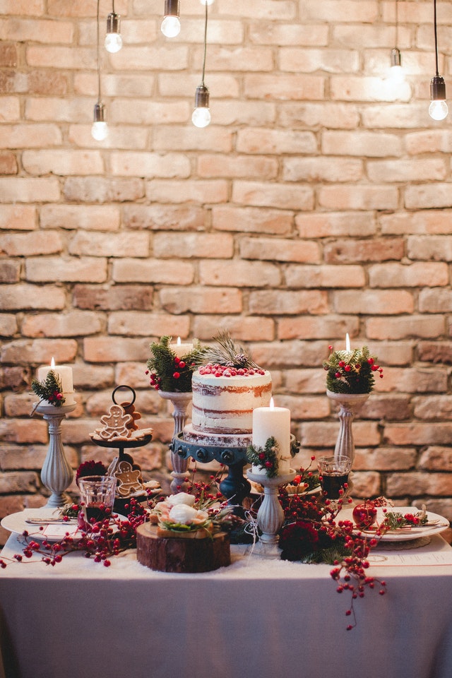 Winter Wedding Decor