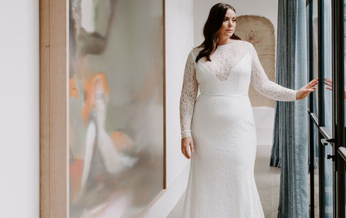 curvy bride