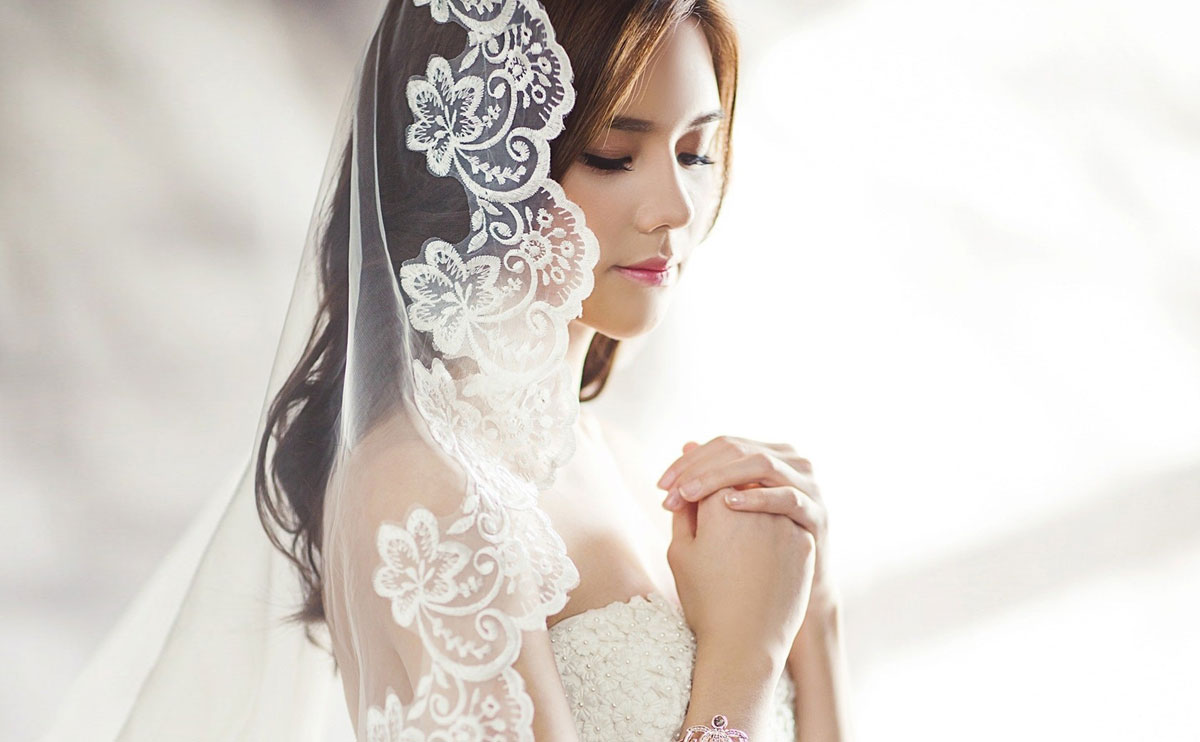 The Psychology of Choosing a wedding dress