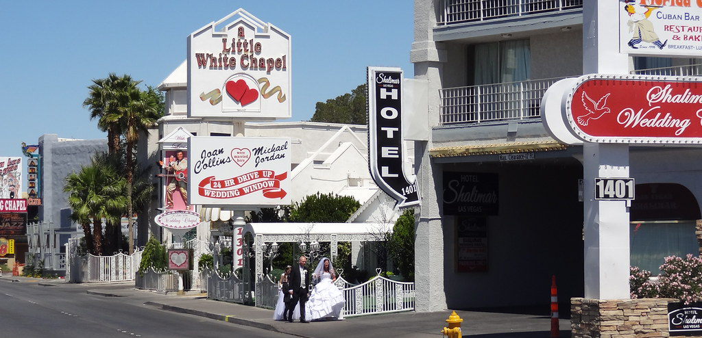 the little white wedding chapel las vegas