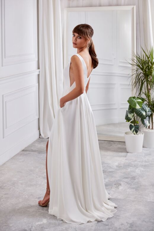 Aerie Couture 2007 Plunging Neck with Pocket Wedding Dress