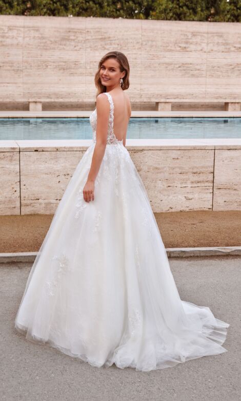 Alyce Paris 7039 Plunging Neckline Backless Bridal Gown