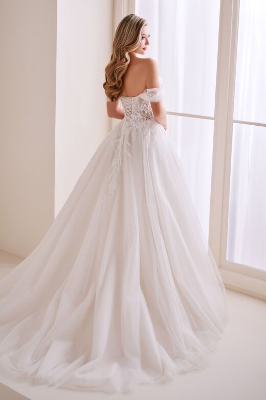 Enchanting by Mon Cheri E410 Sweetheart Neck Lace Applique Bridal Gown