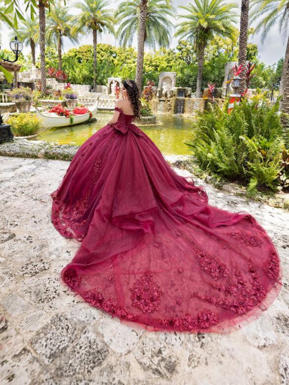 House of Wu 26105 Removable Train Off-The-Shoulder Sweet 16 Dress