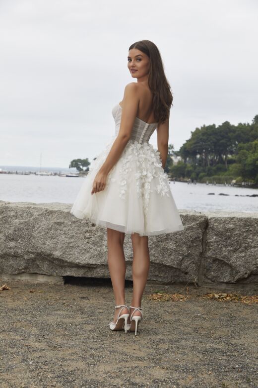 Mori Lee 12612 Naomi Sweetheart Neck Short Wedding Dress