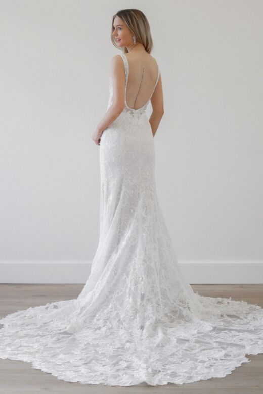 Locket 11133 Tamzin Plunging Neck Open Back Bridal Dress