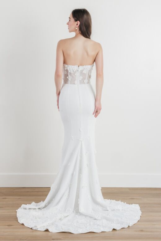 Locket 13137 Malia Sweetheart Neck Floral Applique Wedding Dress