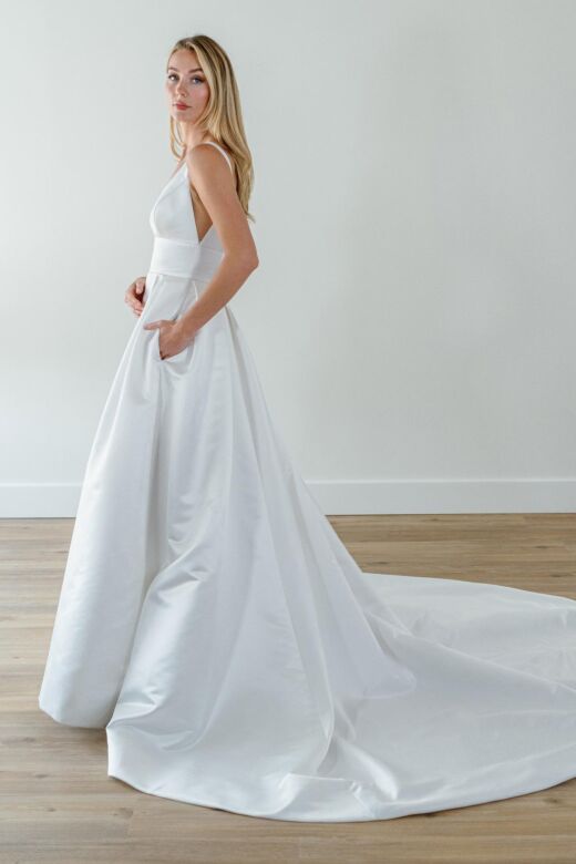Locket 12254 Manon V-Neck Side Pocket Wedding Dress