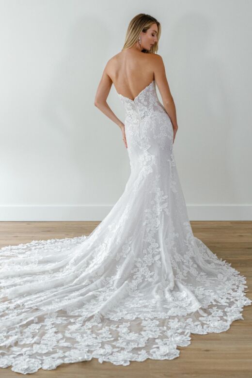 Locket 12736 Siddalee Petal Train Sweetheart Neck Wedding Gown