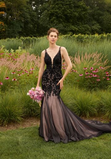 Black/Blush
